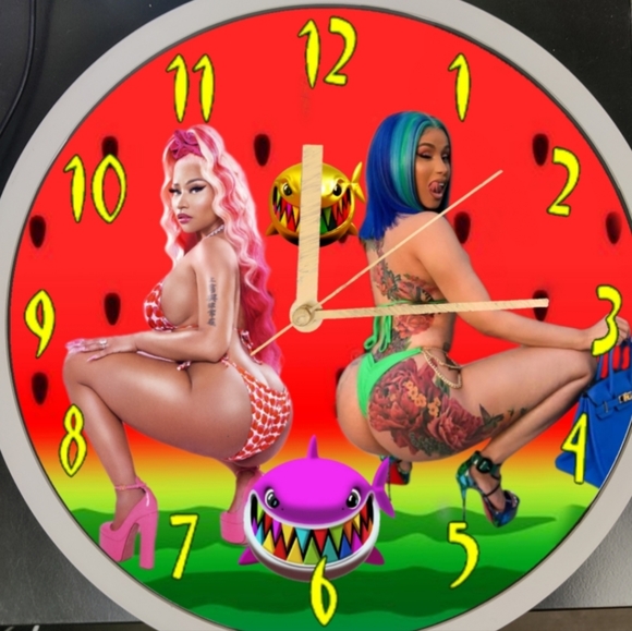 Shark clock - Picture 2 of 3